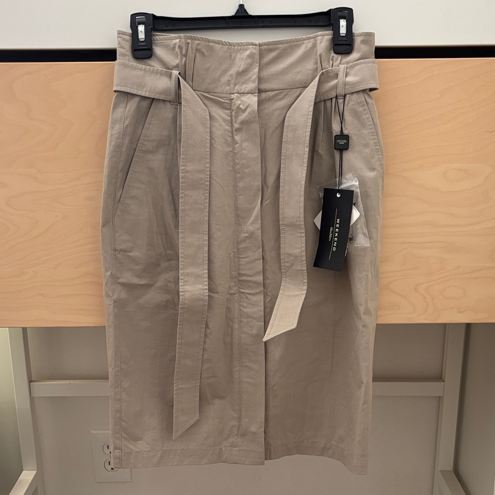Weekend Max Mara Beige Skirt with Tie Belt